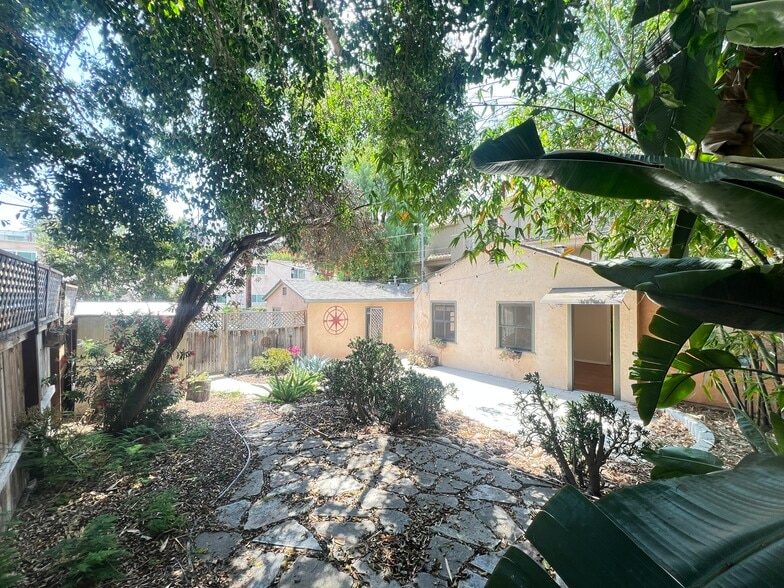 Building Photo - 2019 Cypress Ave