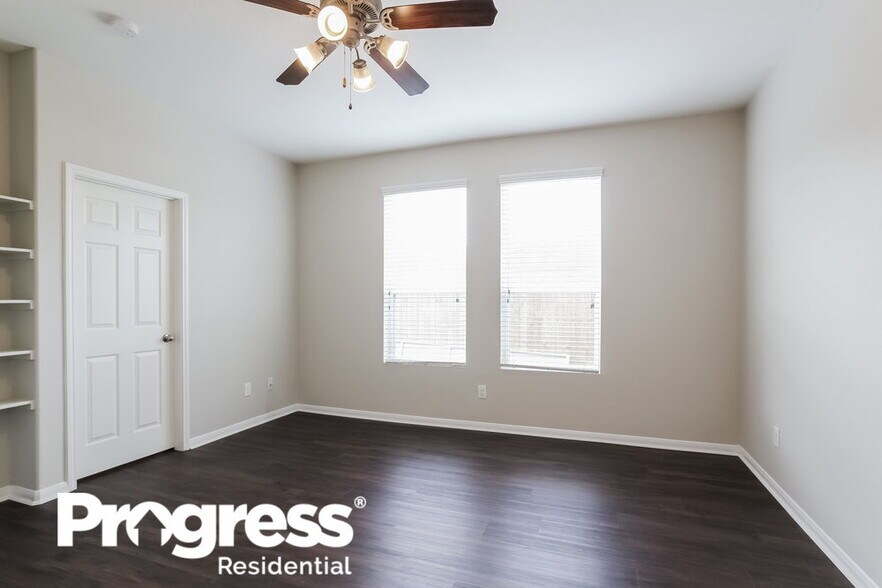 Building Photo - 17914 Seco Creek Ln