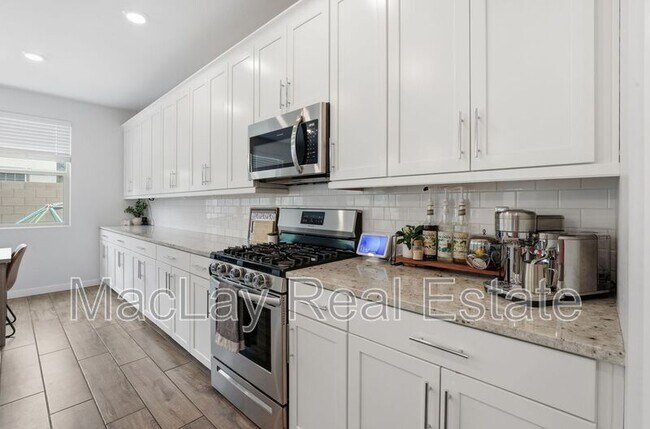 Building Photo - 1166 E Weatherby Way