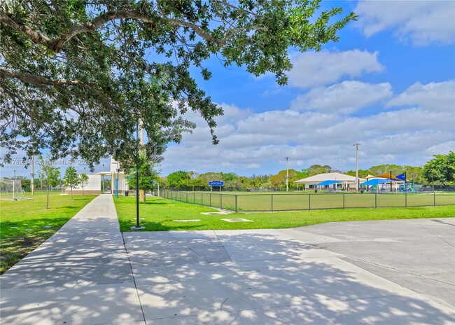 Building Photo - 4332 NW 120th Ln
