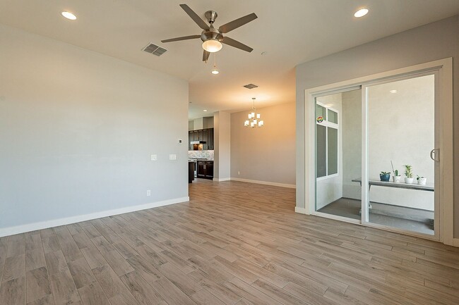 Building Photo - Aire on McDowell - Beautiful Home Ready fo...