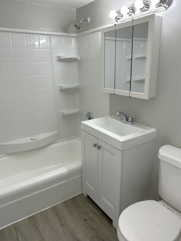 Building Photo - 9709 W Lorraine Dr