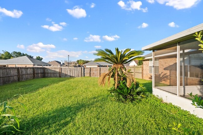 Building Photo - Family Home in Ashford Park!!!