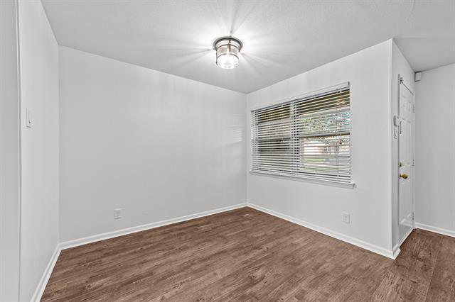 Building Photo - 8604 Graywood Dr