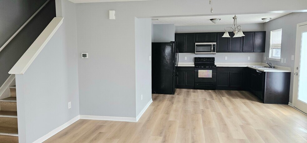 Building Photo - 8048 Grove Berry Dr