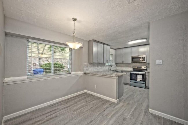 Building Photo - 1219 Gentle Bend Dr