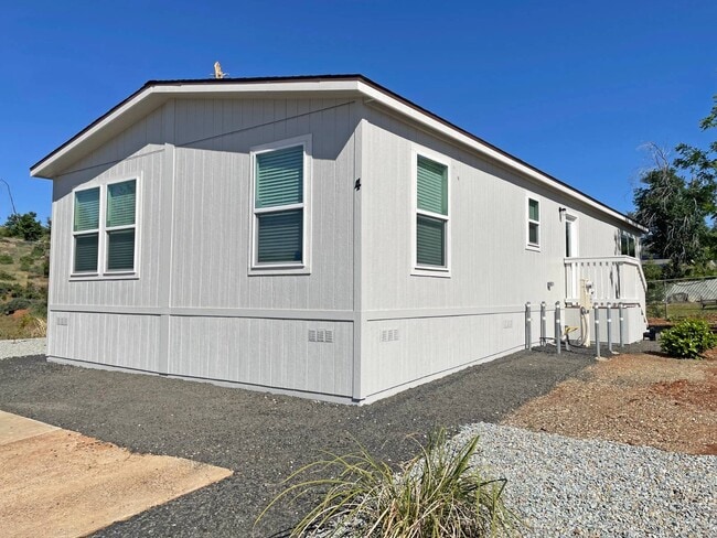 Building Photo - 5427 Edgewood Ln