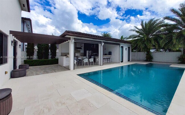 Building Photo - 14680 SW 17th St