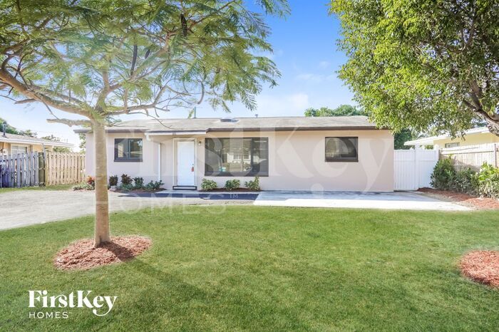 Primary Photo - 1811 NW 1st Way