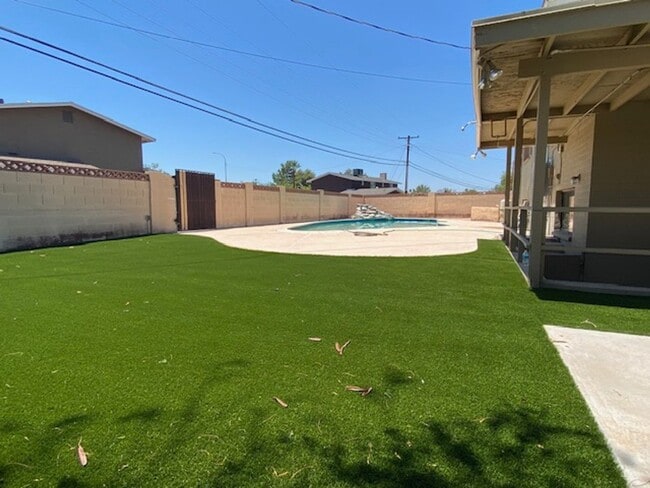 Building Photo - Great home in best ASU student neighborhood around campus