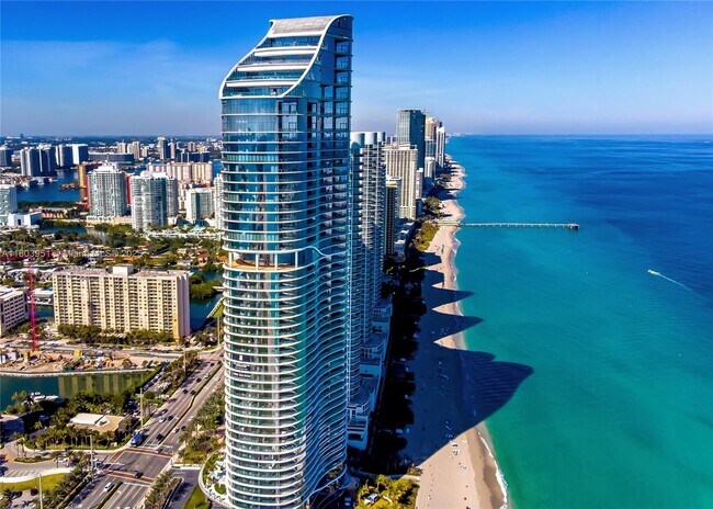 Building Photo - 15701 Collins Ave