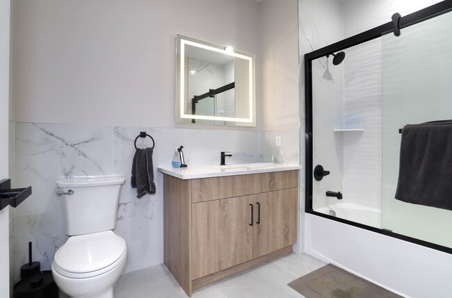 Building Photo - 212 70th St