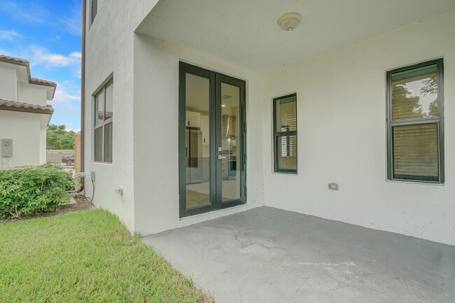 Building Photo - 352 Bella Sol Way