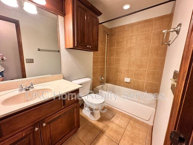 Building Photo - 13204 SW 2nd Terrace