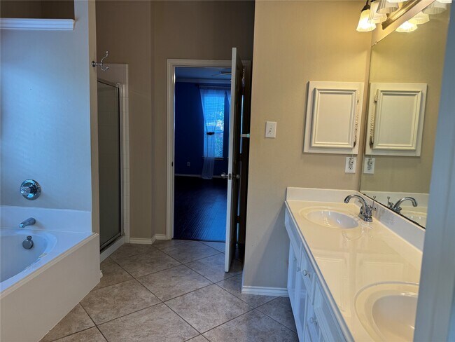 Building Photo - 2311 Echo Harbor Dr