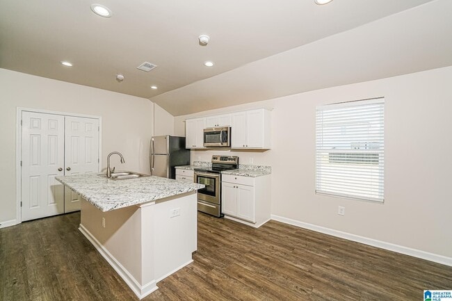 Building Photo - 160 Jonathan Dr