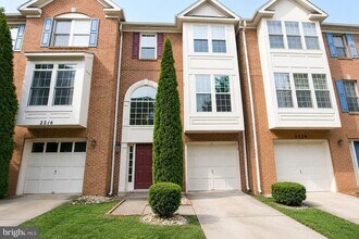 Building Photo - 2218 Mears Ln