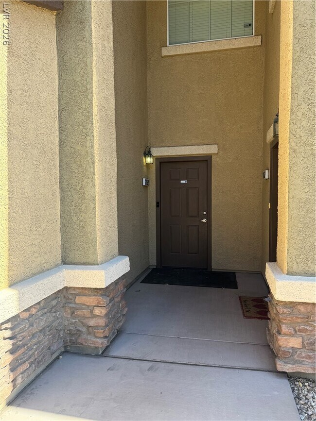 Building Photo - 6868 Sky Pointe Dr