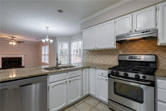 Building Photo - 8895 Club River Dr