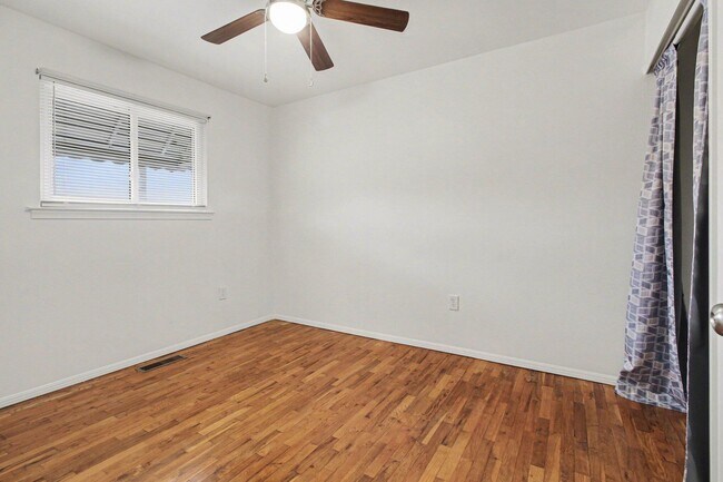 Building Photo - 2329 Brooktree Ct