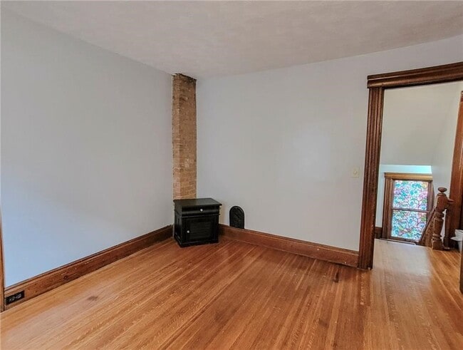 Building Photo - 44 Elmhurst St