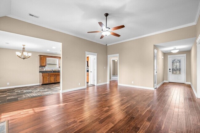 Building Photo - 1725 Autumnwood Blvd