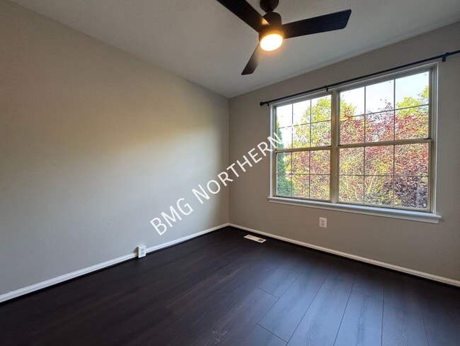 Building Photo - 8651 Centerton Ln