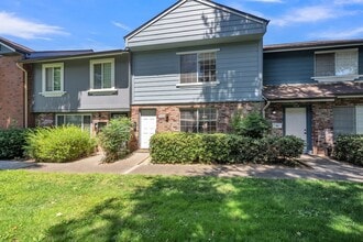 Building Photo - 3926 Oak Villa Cir