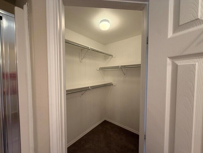 Building Photo - 6548 84th St