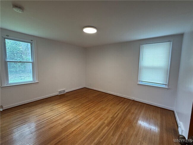 Building Photo - 63 Norman Pl