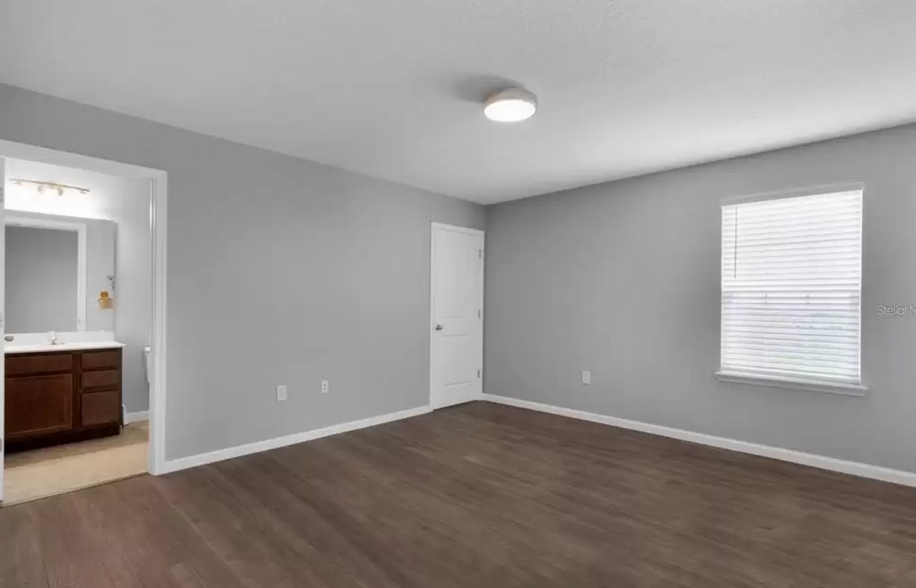 Building Photo - 6018 Glory Bower Dr