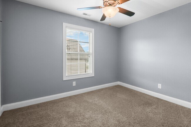 Building Photo - 3375 Cotham Ln