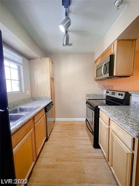 Building Photo - 2750 S Durango Dr