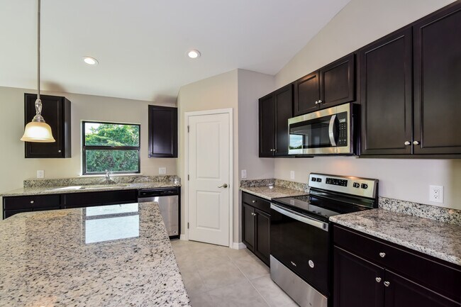 Building Photo - 4916 2nd St W, Lehigh Acres, FL