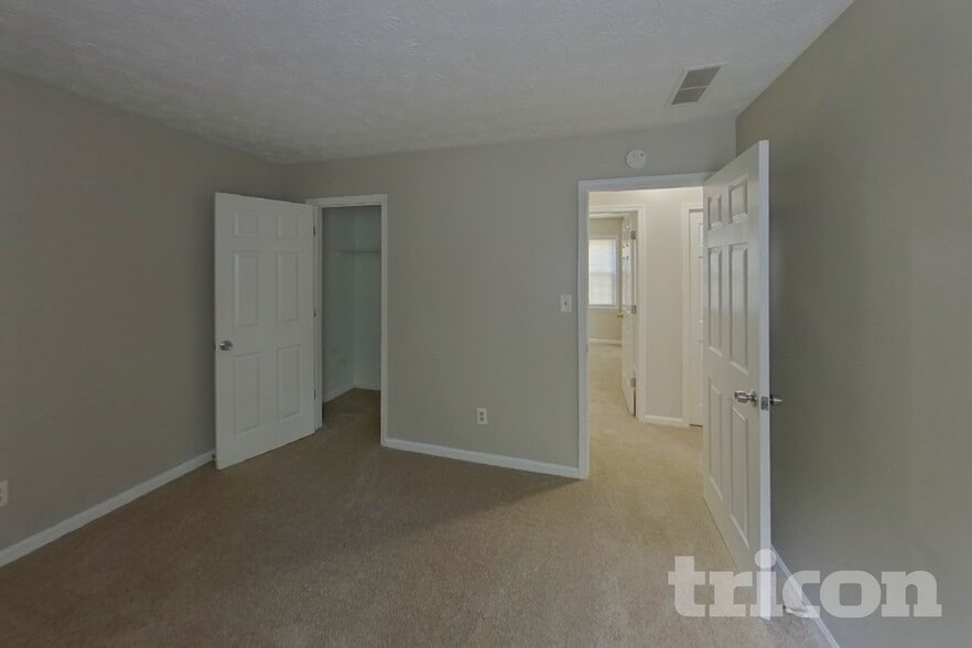 Building Photo - 2796 Mountbery Dr