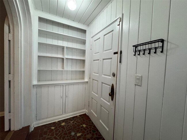 Building Photo - 125 Adalia Ave