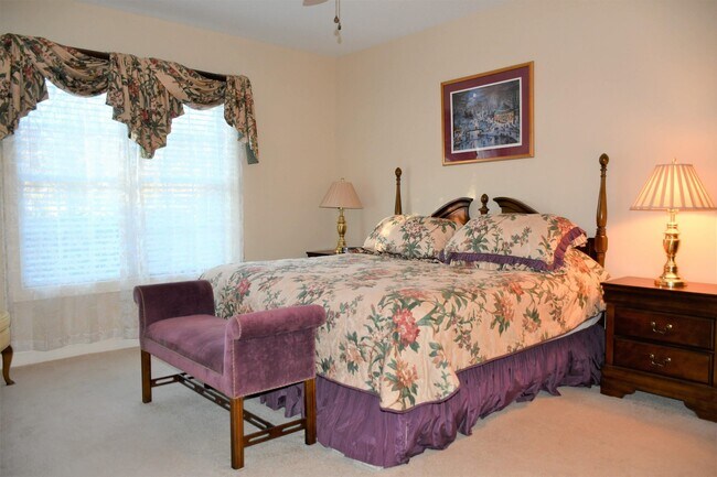 Building Photo - 80 Carriage Way