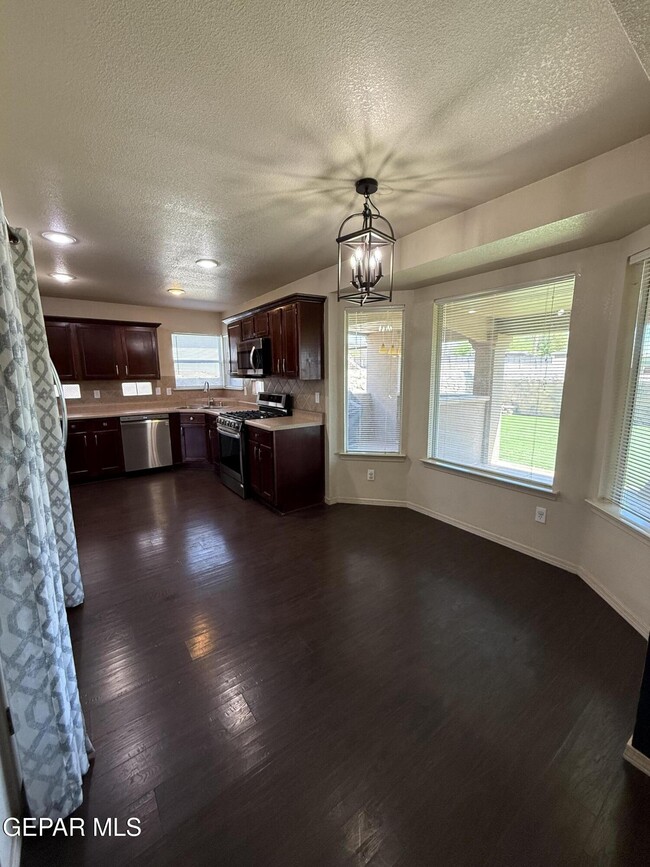 Building Photo - 12557 Paseo Lindo Dr