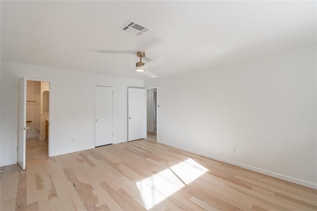 Building Photo - 5124 NW 19th Terrace