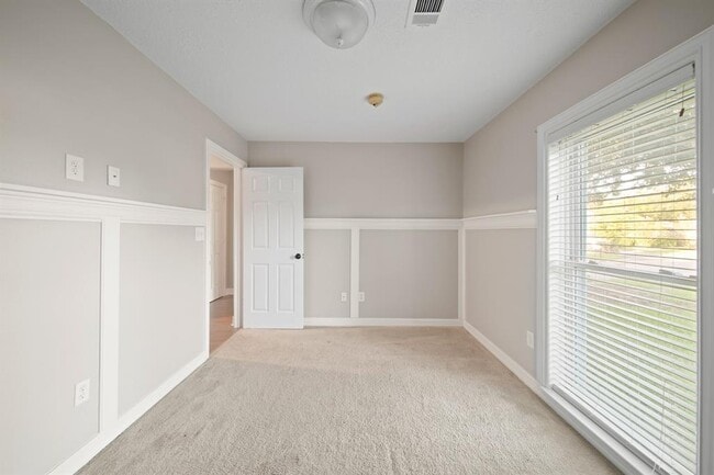 Building Photo - 506 Brendon Park Ln