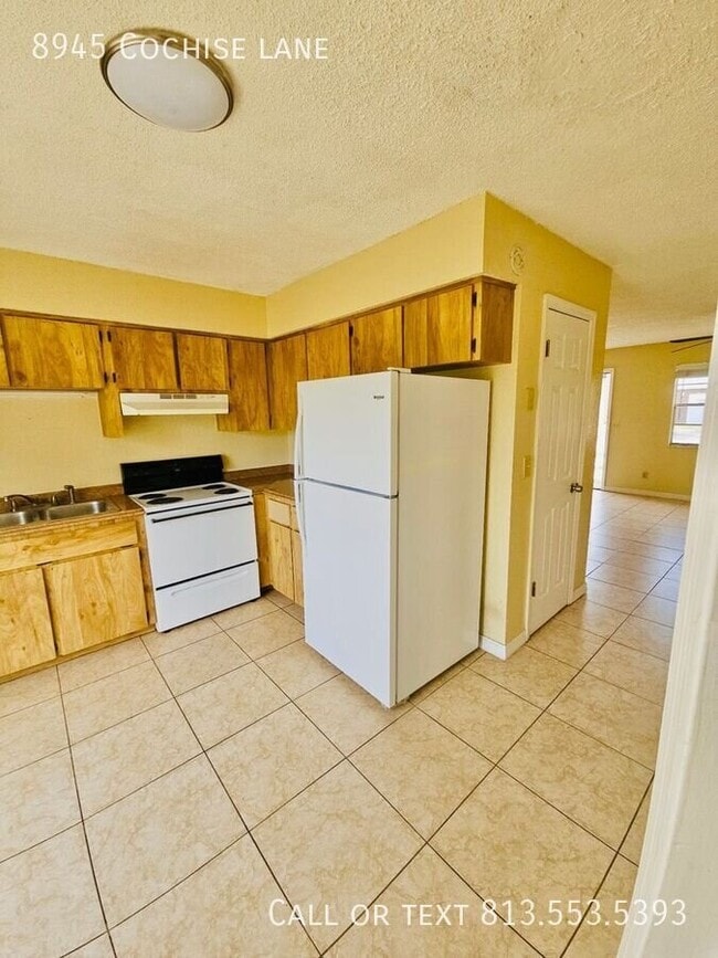 Building Photo - 8945 Cochise Ln