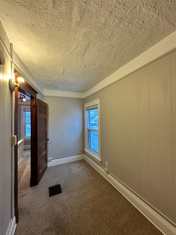 Building Photo - 524 W Beardsley Ave