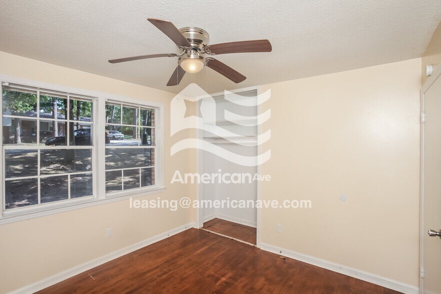 Building Photo - 1859 Woodsboro Dr