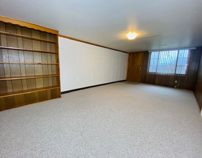 Building Photo - 3037 Humboldt Rd