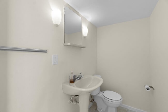 Building Photo - 10289 Daystar Ct