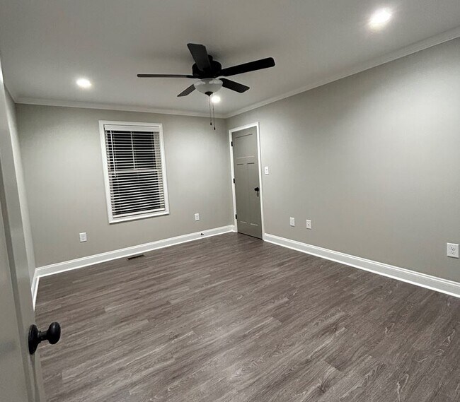 BR3 - 6990 Shoal Creek Rd