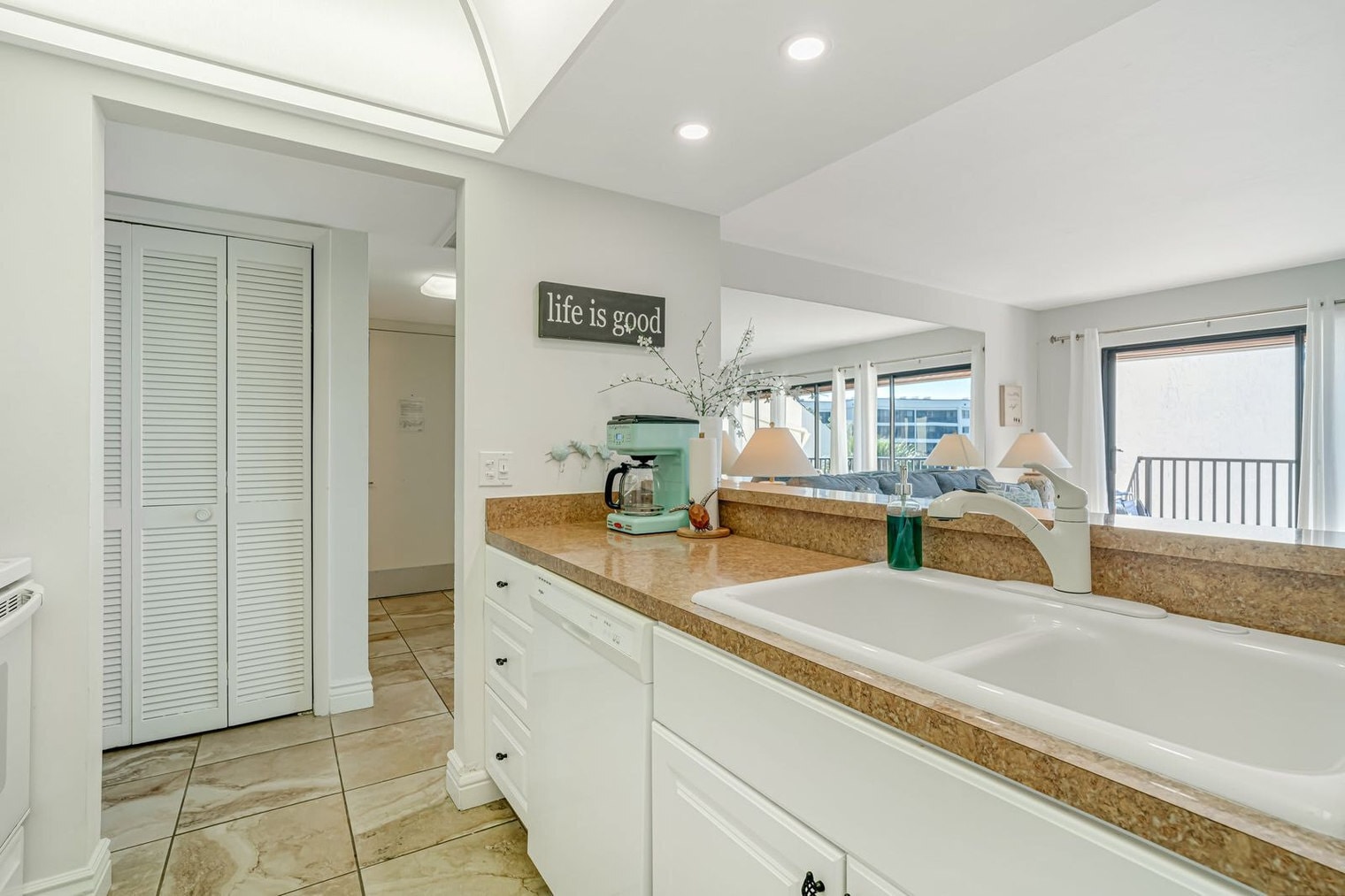 Building Photo - 1400 Cove II Pl