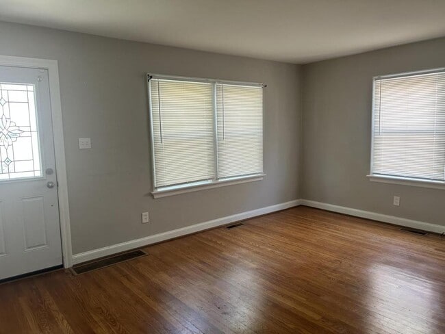 Building Photo - 522 Millman Dr