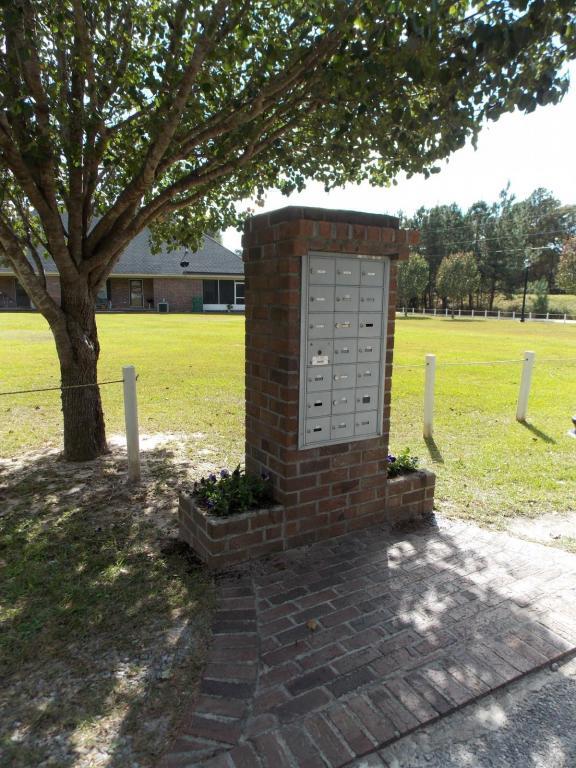 Building Photo - 110 Lakeview Commons Rd