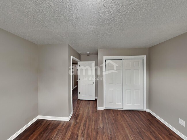 Building Photo - 447 S 1250 E